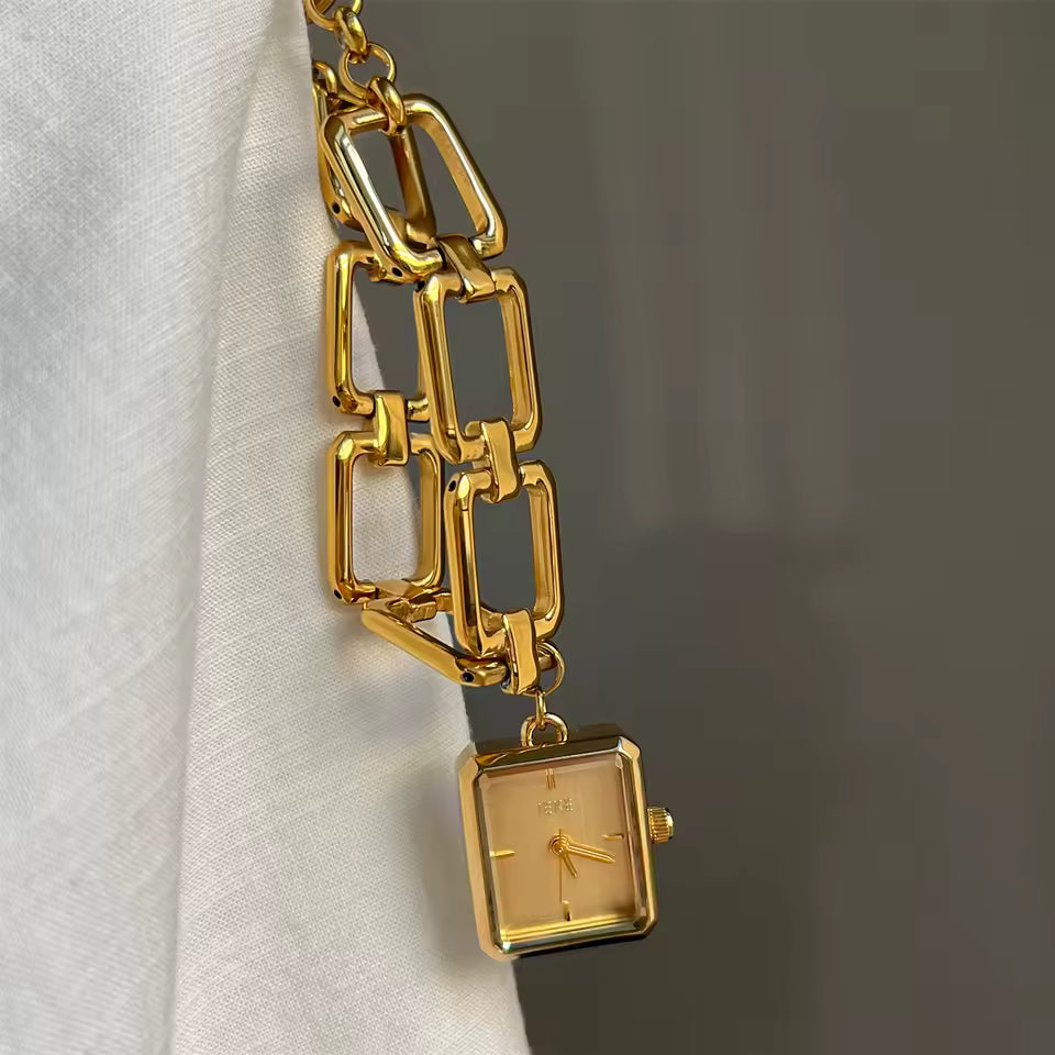 ⌚✨ ساعة نسائية أنيقة – تصميم عصري وفخامة ناعمة